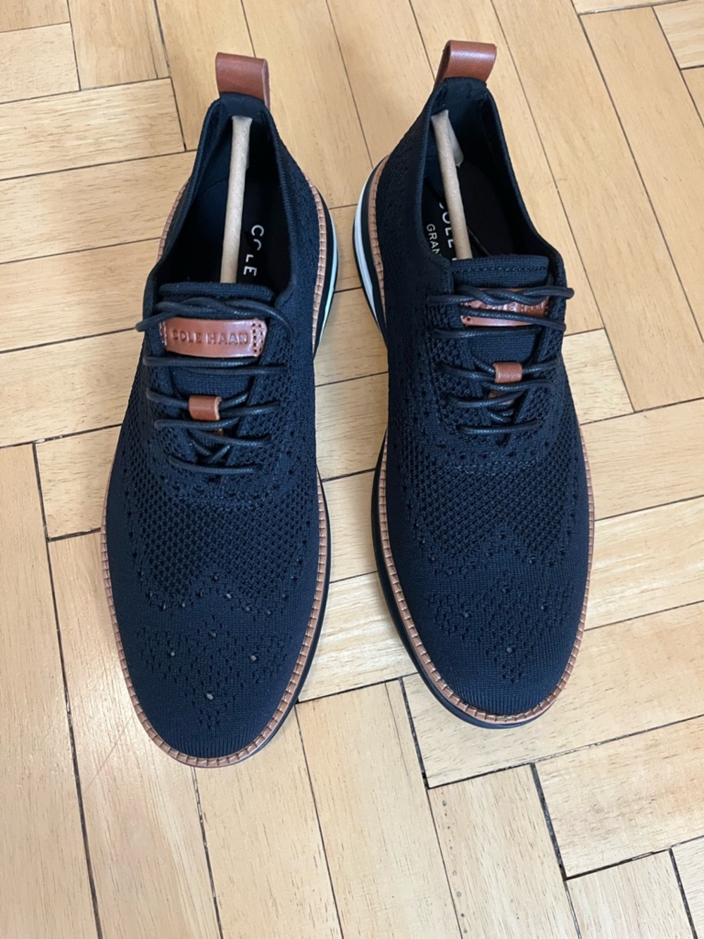 Cole Haan Men’s Black Knit Lace-Up Oxfords with Brown Accents Sz 8